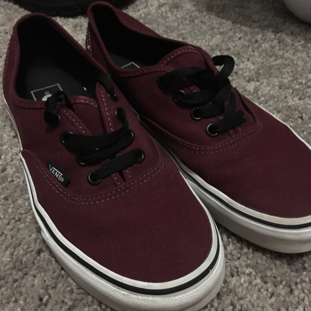 Women’s maroon authentic Van’s